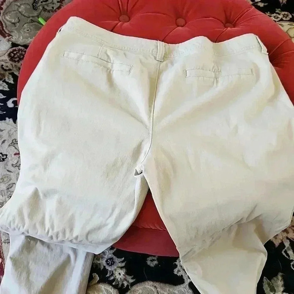 Old Navy diva style khaki pants size 16 - Picture 3 of 8